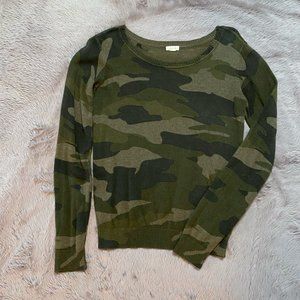 Camo fitted Garage sweater